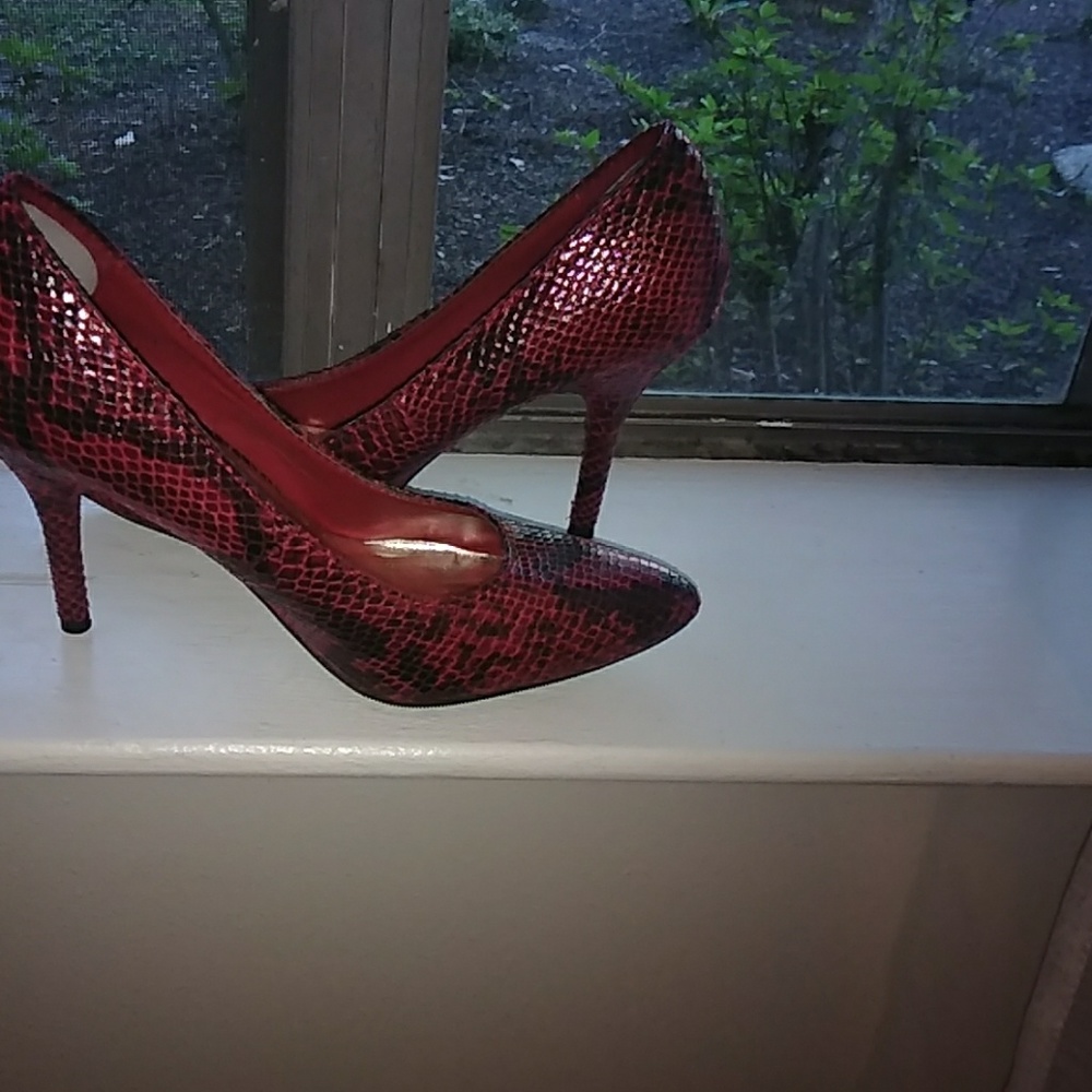 Mossino Red Snakeskin high heel
